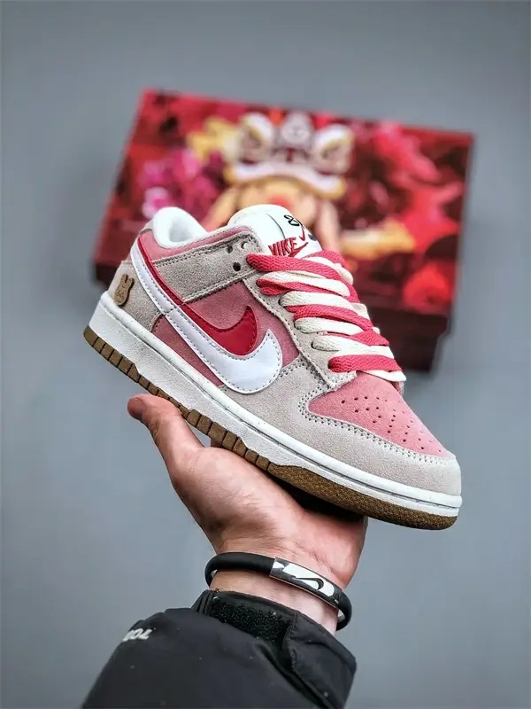 Nike Dunk Low SE CNY