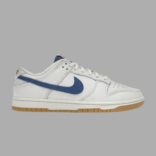 DUNK LOW SE ' SAIL GAME ROYAL GUM '