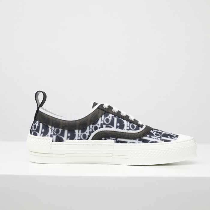 B23 Low Top Sneaker