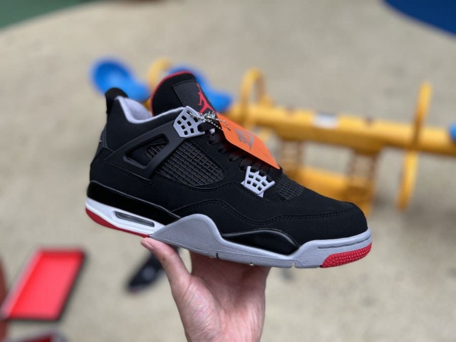 Jordan 4 Retro ' Bred