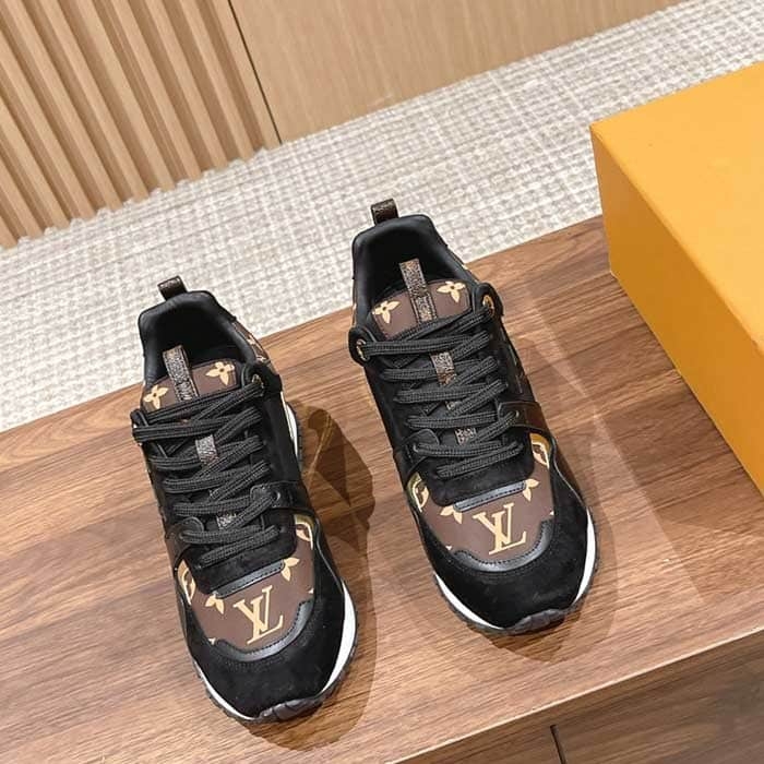 Wmns Run Away Trainers