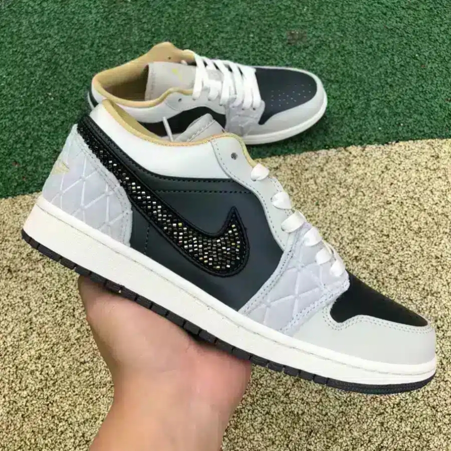 JORDAN 1 LOW SE ' BEADED SWOOSH '