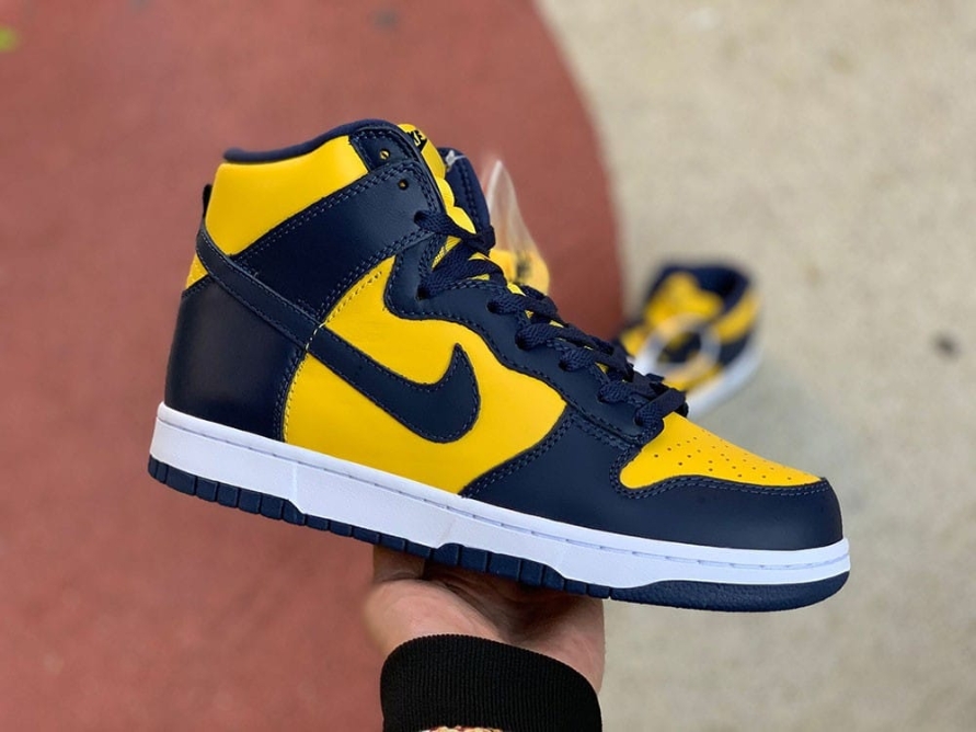 Dunk High SP ' Michigan '