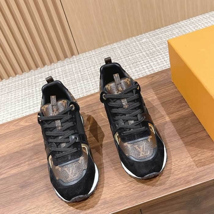 Wmns Run Away Trainers