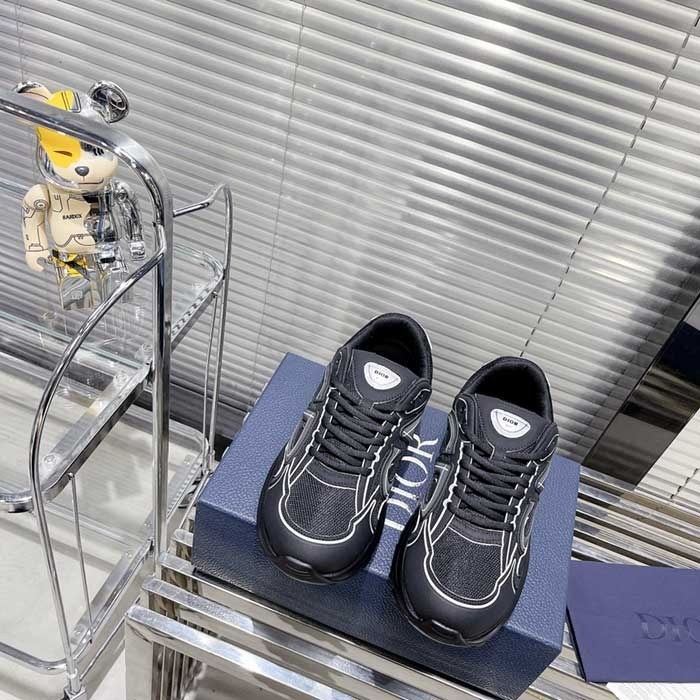 B30 Sneaker