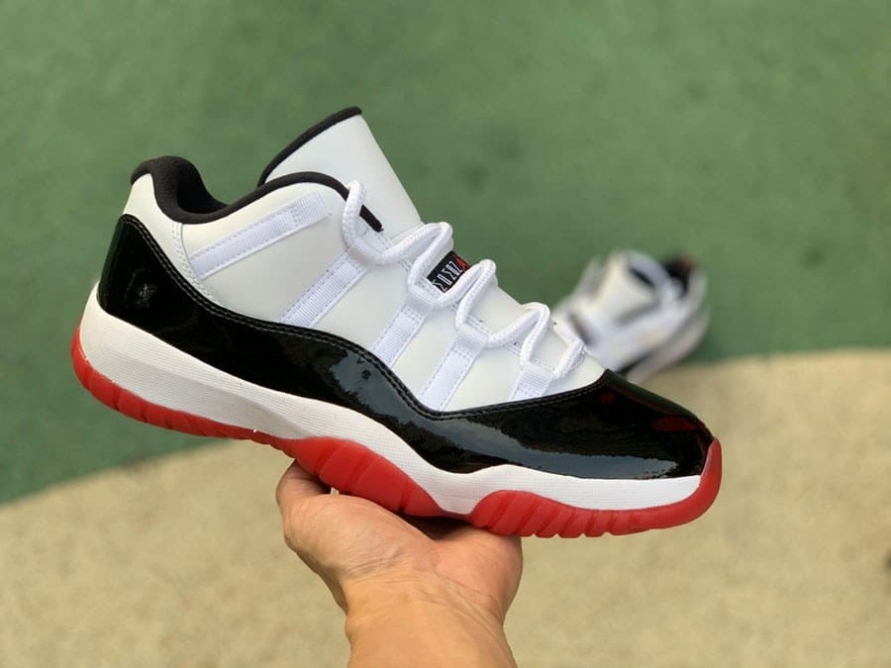 Jordan 11 Retro Low ' Concord-Bred '