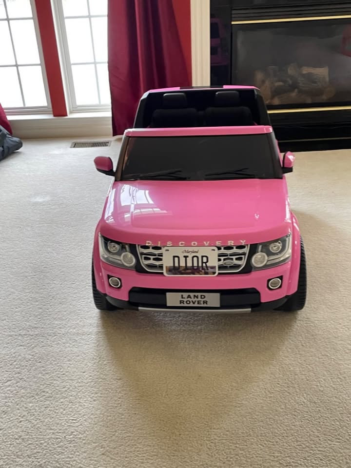 Best Choice Products 12V 3.7 MPH 2-Seater Licensed Lnd Rover Ride On Car Toy w