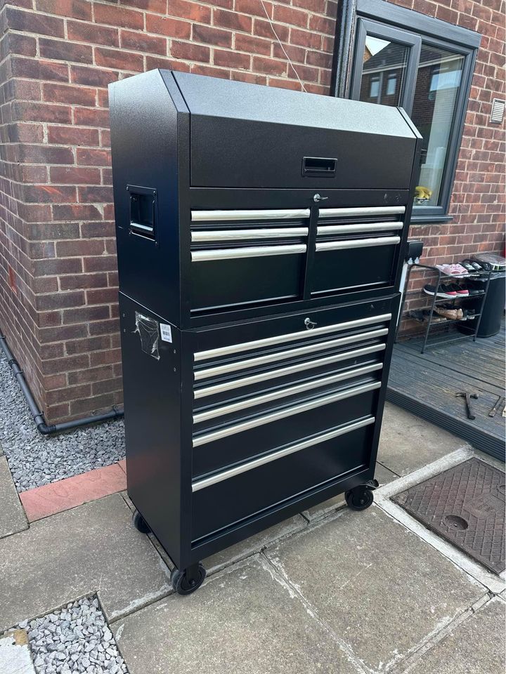 · Halford advance cabins 36 inch ￼ 12 drawers slow close new everything working perfect.