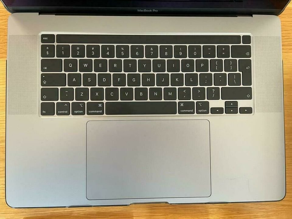 MacBook Pro (16-tommer, 16 GB RAM, 1 TB lagerplads, 2,3 GHz Intel Core i9)