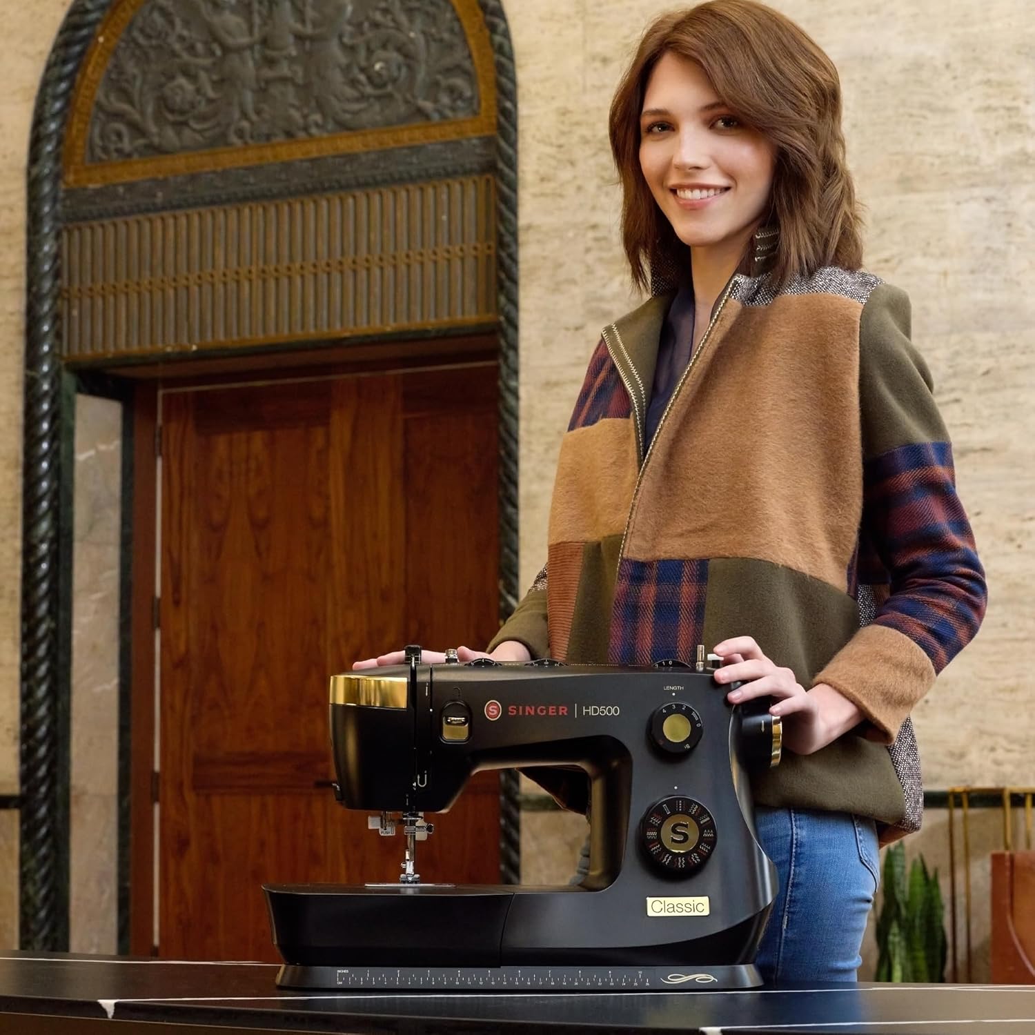 SINGER Heavy Duty 500 Classic Sewing Machine with Accessory Kit | Strong Motor with Enhanced Piercing Power, 23 Built-In Stitches, Full Metal frame, 1-step Buttonhole & LED Light