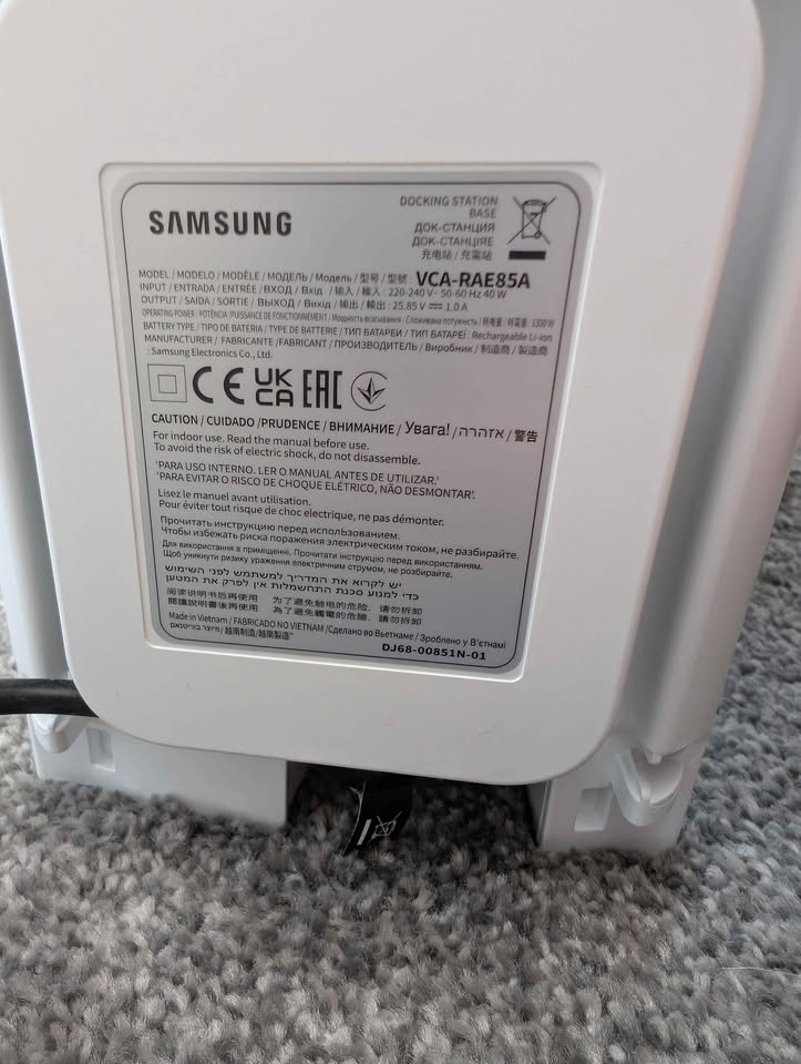 Samsung Jet Bot+ Robotic vacuum With Clean Station