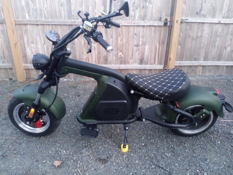 Eahora M8 2000W 37MPH Electric Moped for Adults Street Legal, 60V 30Ah
