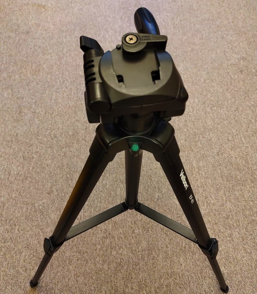 Canon EOS 1300D camera. Great opportunity