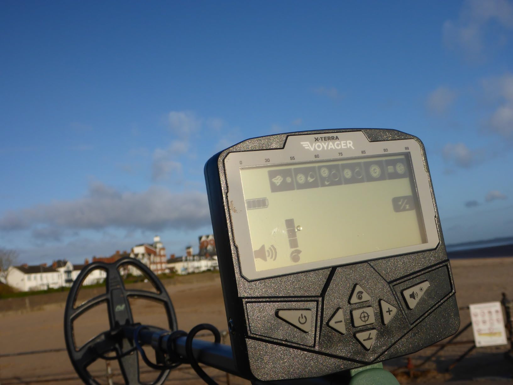 MINELAB X-Terra Elite - Waterproof - all-Terrain coin and Treasure Detector