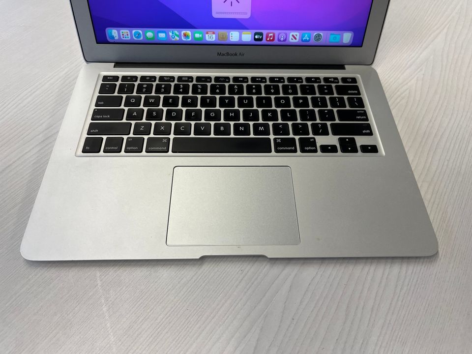 Apple 2020 MacBook Air Laptop M1 Chip, 13” Retina Display, 8GB RAM, 512GB SSD Storage