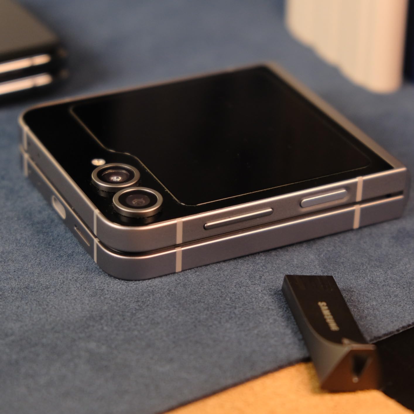 SAMSUNG Galaxy Z Flip 6 AI Cell Phone,  Unlocked Android Smartphone