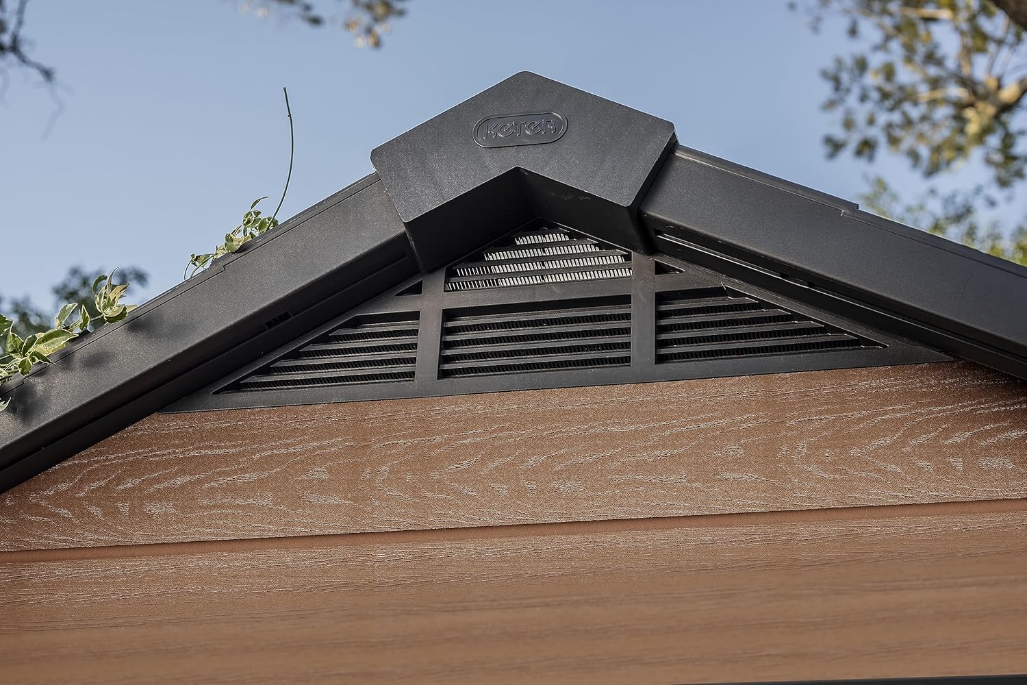 Keter Newton 757 Garden Shed, Wood Effect, Brown, 4.5 m², 228 x 223.5 x 252 H cm