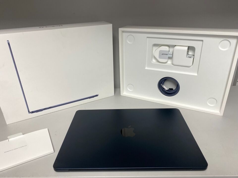 Apple 2024 MacBook Air 13-inch Laptop with M3 chip: 13.6-inch Liquid Retina Display