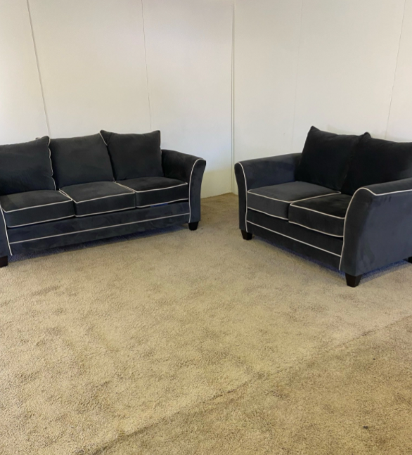 Couch and Loveseat-gra