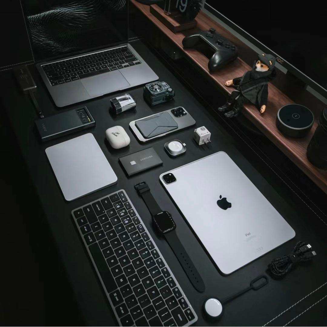 ELECTRONICS & RECREATION