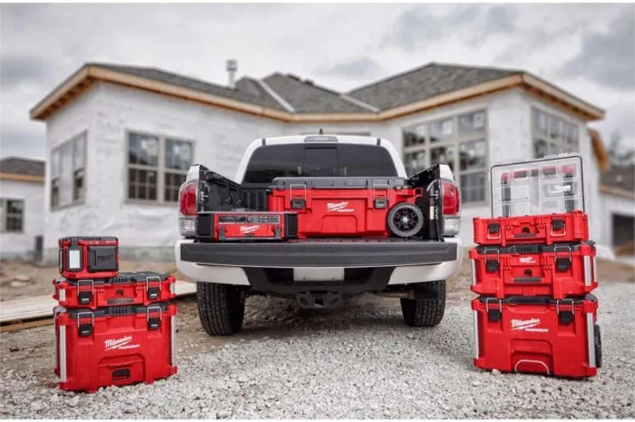 Milwaukee Packout Rolling Modular Stackable Tool Box Storage System, Red.