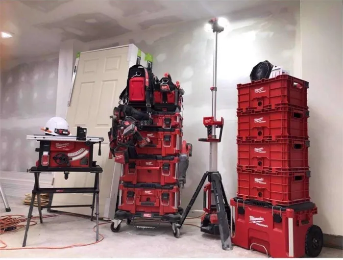 Milwaukee Packout Rolling Modular Stackable Tool Box Storage System, Red.