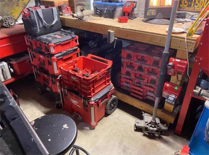 Milwaukee Packout Rolling Modular Stackable Tool Box Storage System, Red.