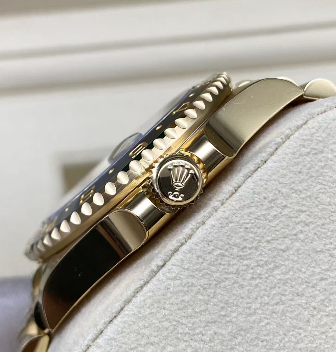 RolexGMT Master ll 2023 18kGold Jubilee Bracelet SuperClone Swiss Replica Watch Ref 126718 GRNR 3285 Swiss Movement - SuperClonesRolex