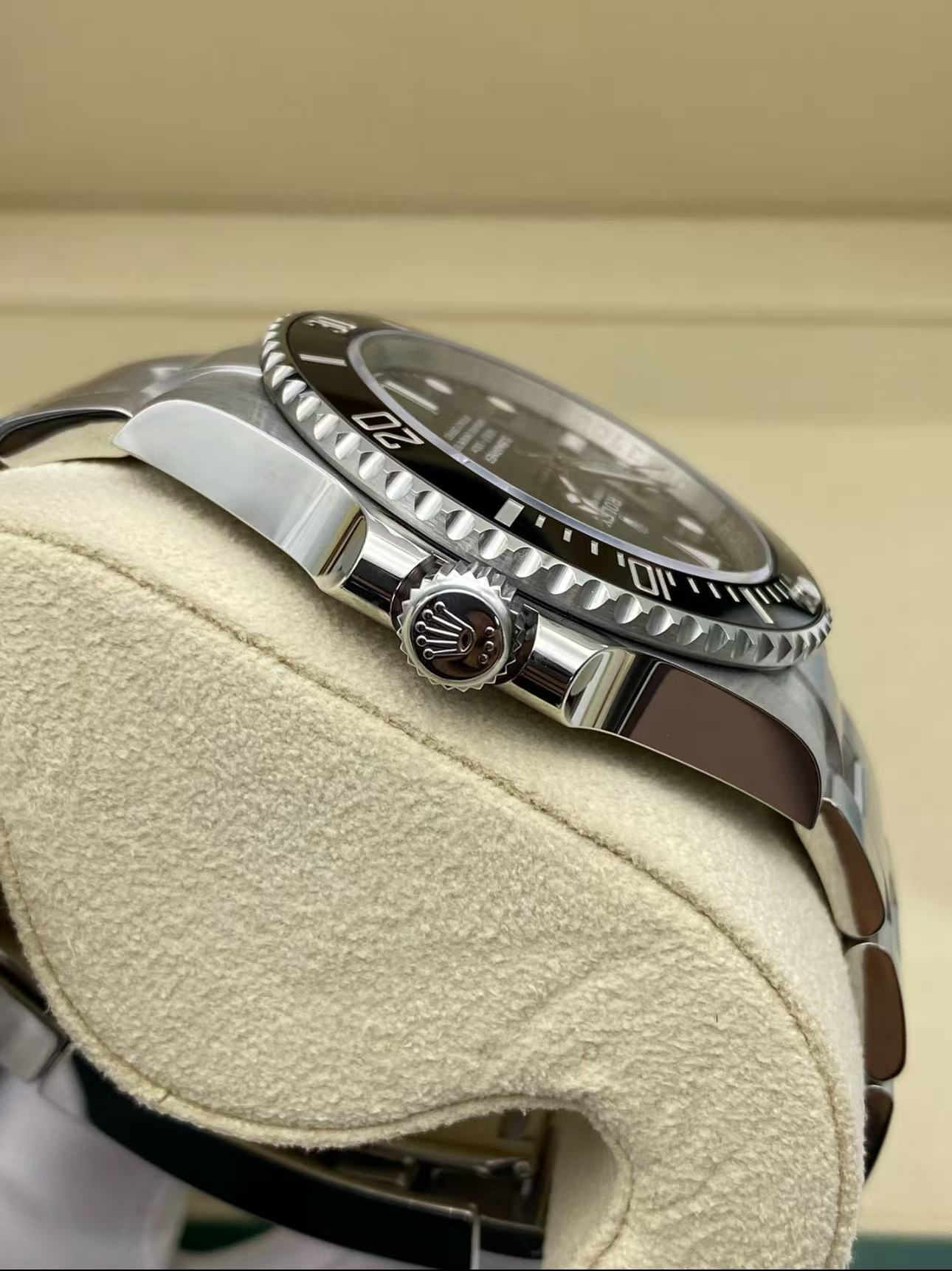 Rolex Submariner No Date Super Clone SwissReplica Watch Ref 124060-3230 Swiss Movement - SuperClonesRolex