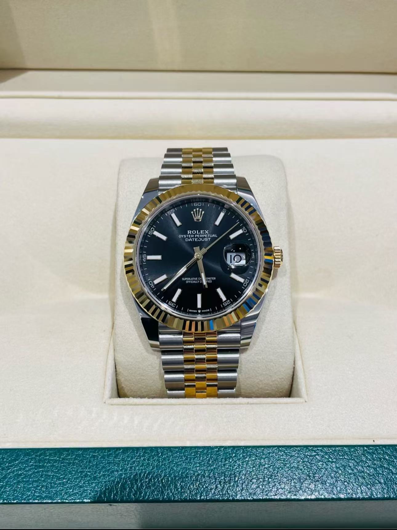 Rolex Datejust 41mm Super CloneSwiss Replica Watch Two Tone JubileeBracelet Black DialRef 126333-0014-3235Swiss Movement - SuperClonesRolex