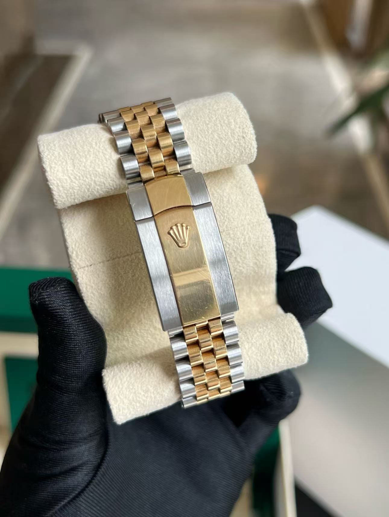 Rolex Datejust 41mm Super Clone Swiss ReplicaWatchTwo Tone Jubilee Bracelet  White Dial Ref 126333 3235 Swiss Movement - SuperClonesRolex