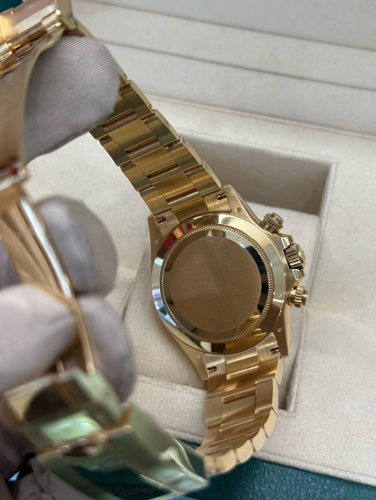 Rolex Daytona Black Dial Super Clone SwissReplica Watch 18kGold Bracelet Ref 116508-4130 Swiss Movement - SuperClonesRolex