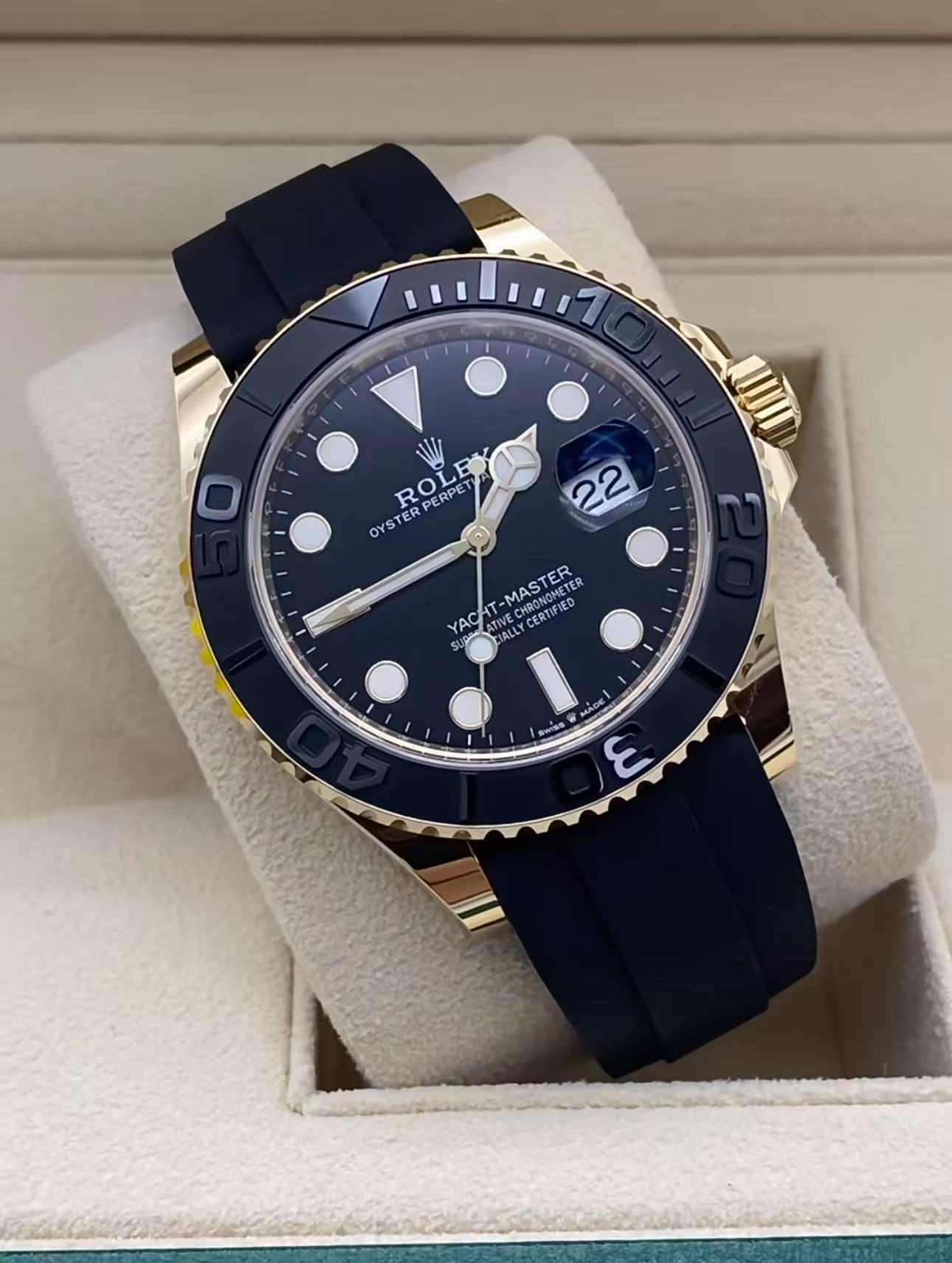 Rolex Yacht Master 18k Yellow Gold Super CloneSwiss Replica Watch OysterFlex Rubber Strap Ref 226658-3235 Swiss Movement - SuperClonesRolex