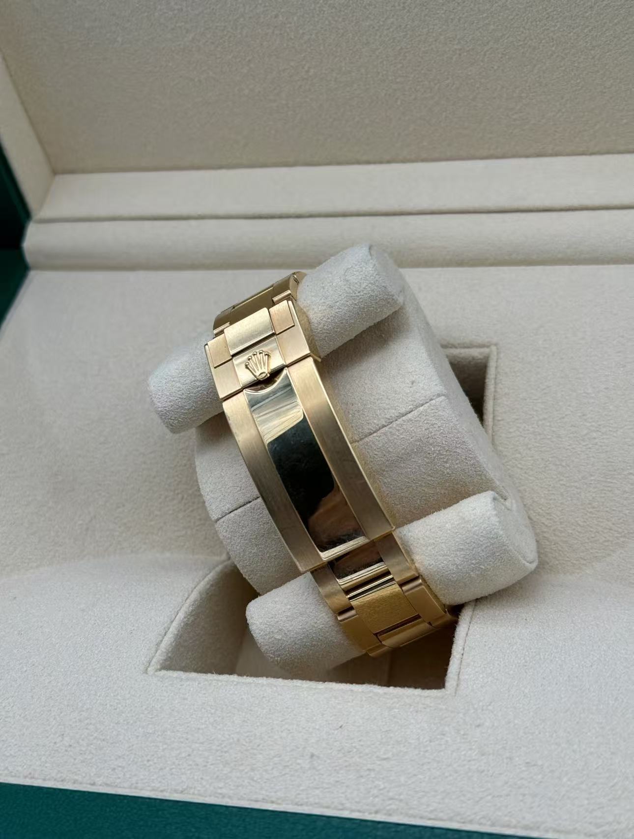 Rolex Submariner Blue DialSuper Clone Swiss ReplicaWatch  18k Gold Ref 126618LB 3235 SwissMovement - SuperClonesRolex