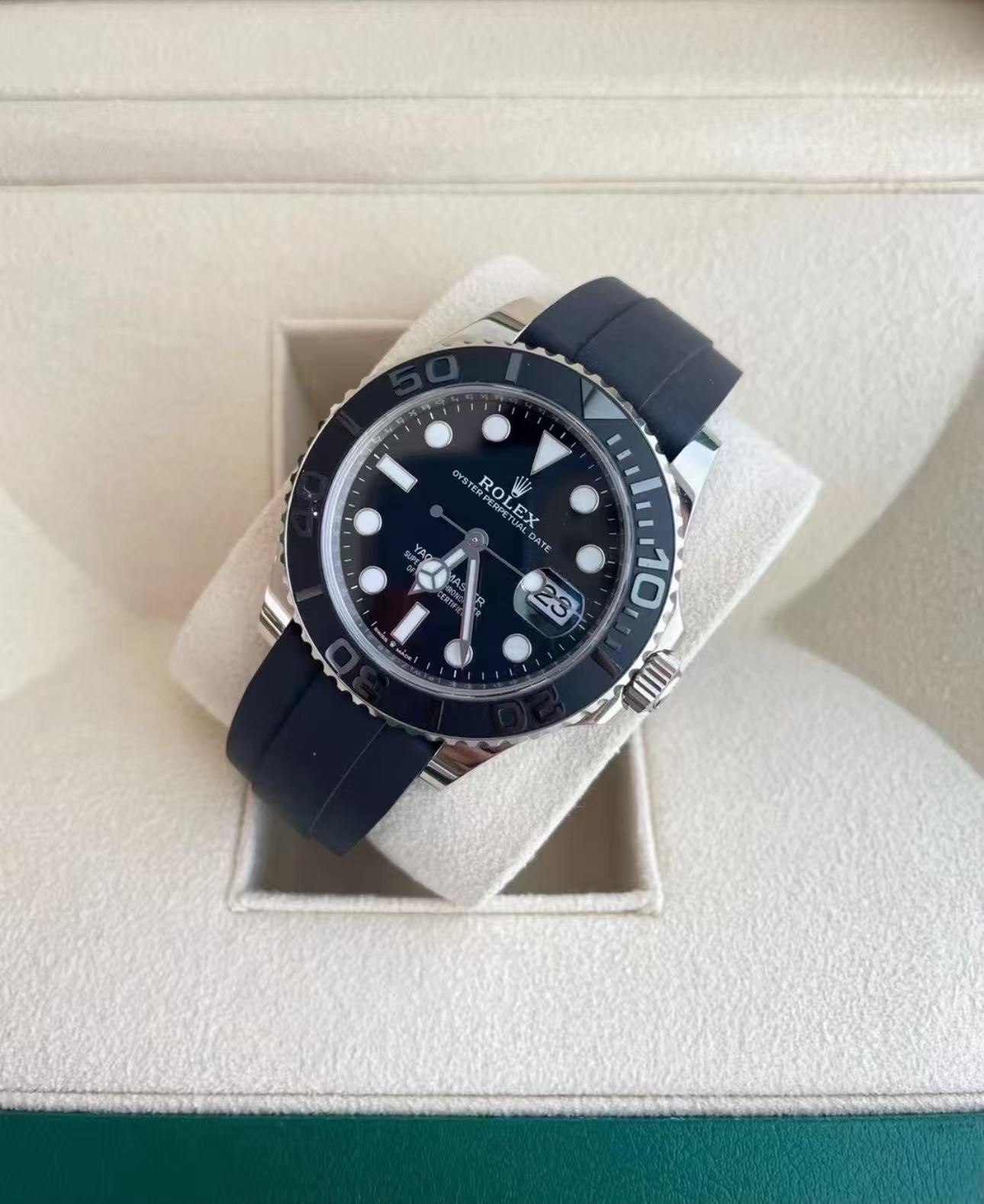 Rolex Yacht Master White Gold Super Clone SwissReplica Watch OysterFlex Rubber Strap Ref 226659-3235 Swiss Movement - SuperClonesRolex