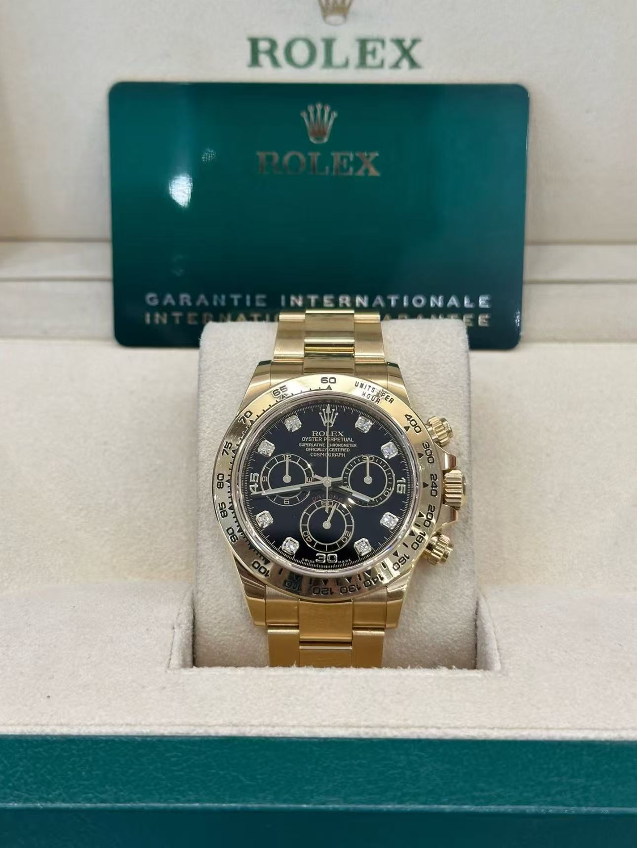 Rolex Daytona Black Dial Super Clone SwissReplica Watch 18kGold Bracelet Ref 116508-4130 Swiss Movement - SuperClonesRolex