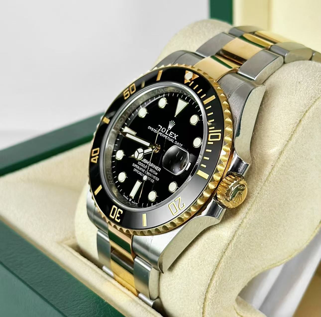 Rolex Submariner Black Dial Two Tone SuperClone Swiss Replica Watch Ref 126613LN 3235Swiss Movement - SuperClonesRolex