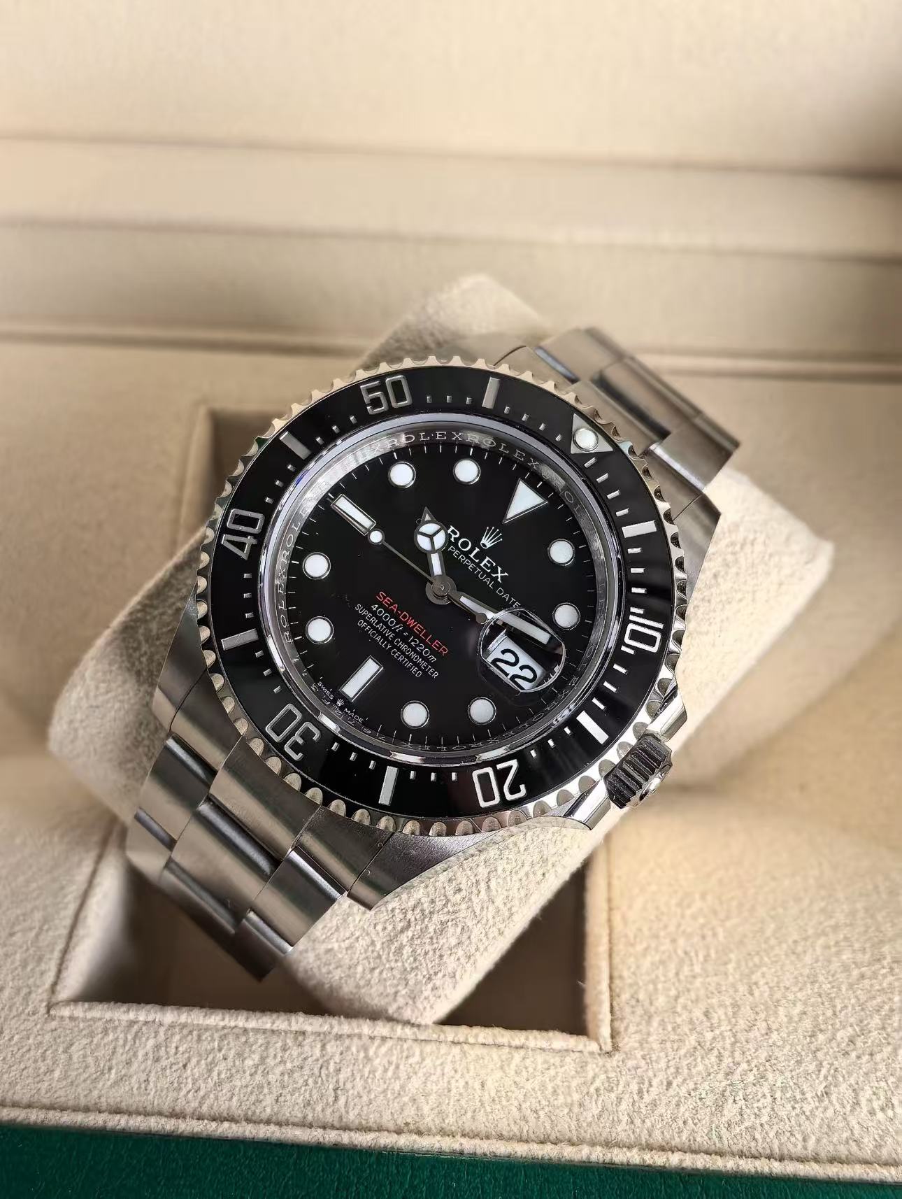 Rolex Sea-Dweller 43mm Super Clone SwissReplica Watch Ref 126600 3235 SwissMovement - SuperClonesRolex