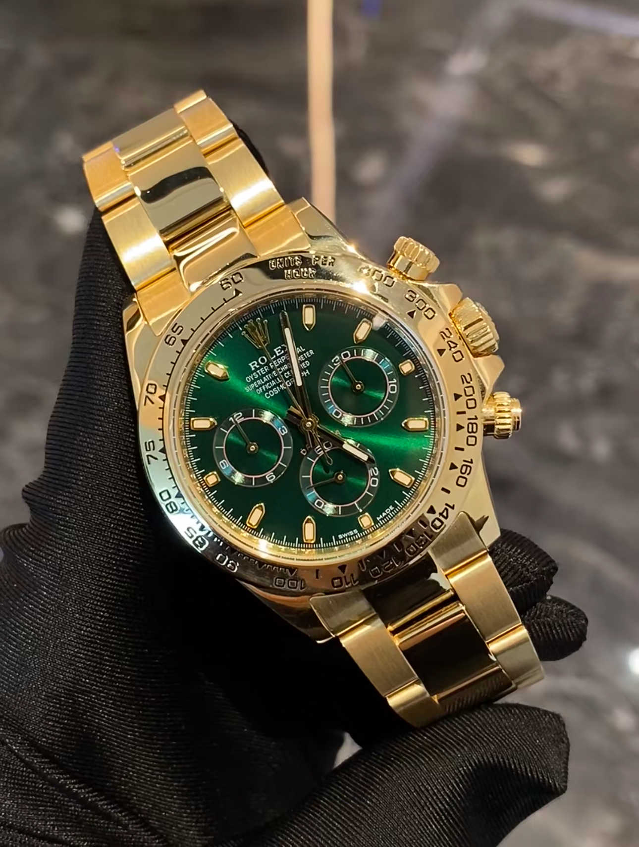 Rolex Daytona Green Dial Gold Super Clone Side