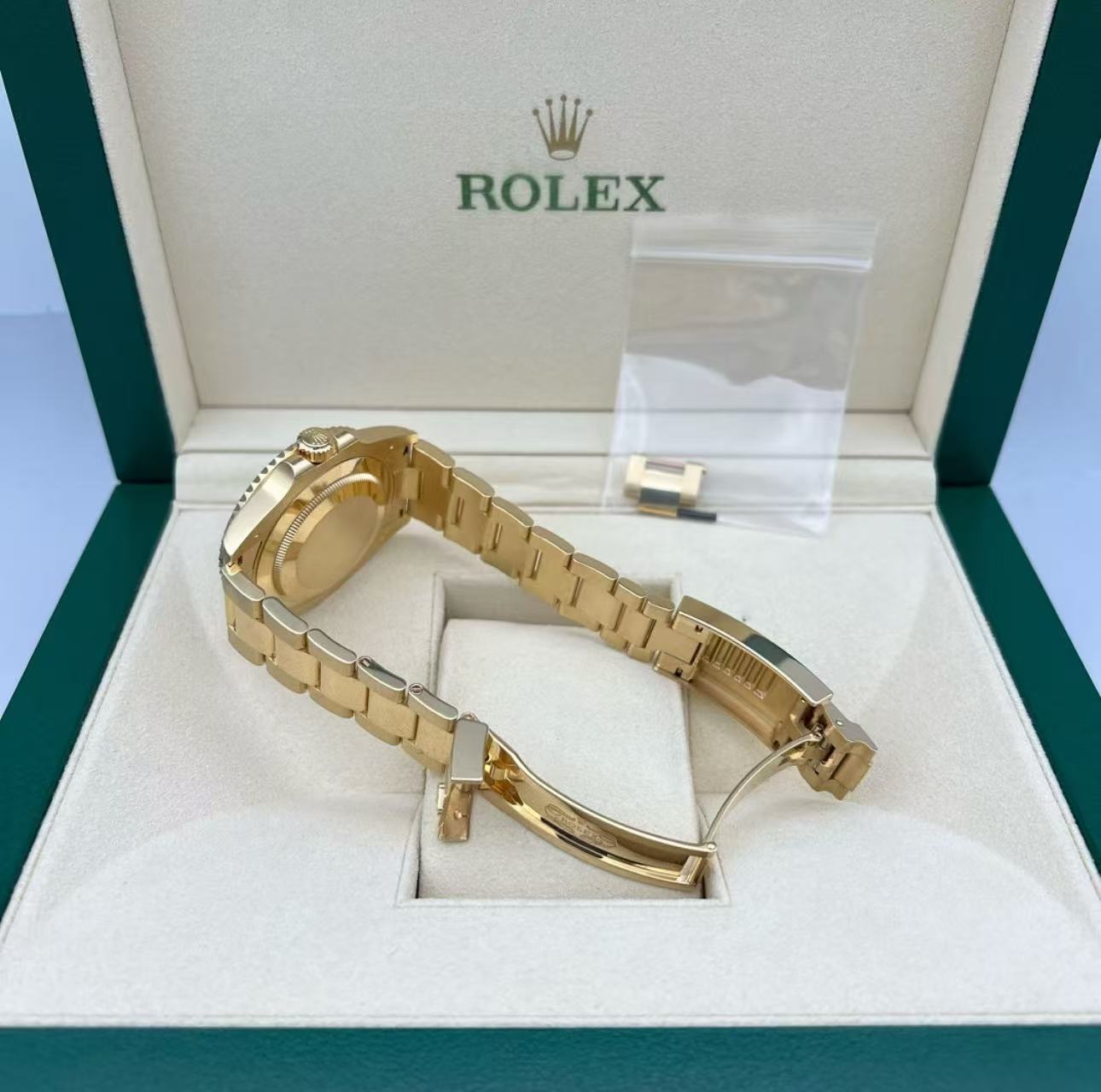 Rolex Sea-Dweller 43mm Two Tone Super CloneSwiss Replica Watch Ref 126603 3235 SwissMovement - SuperClonesRolex