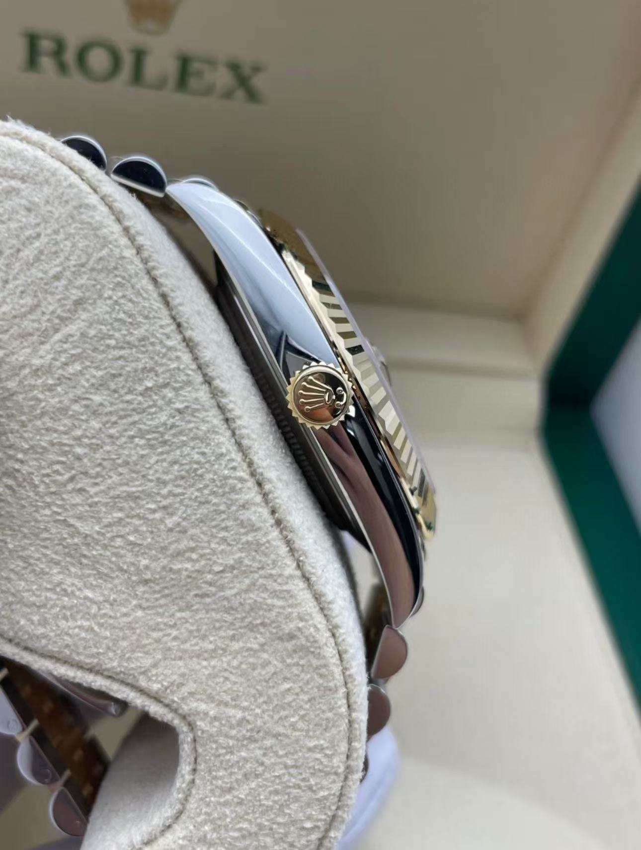 Rolex Datejust 41mm Super Clone Swiss Watch Two Tone Jubilee Bracelet Champagne Dial Ref M126333-0012-3235 Swiss Movement - SuperClonesRolex