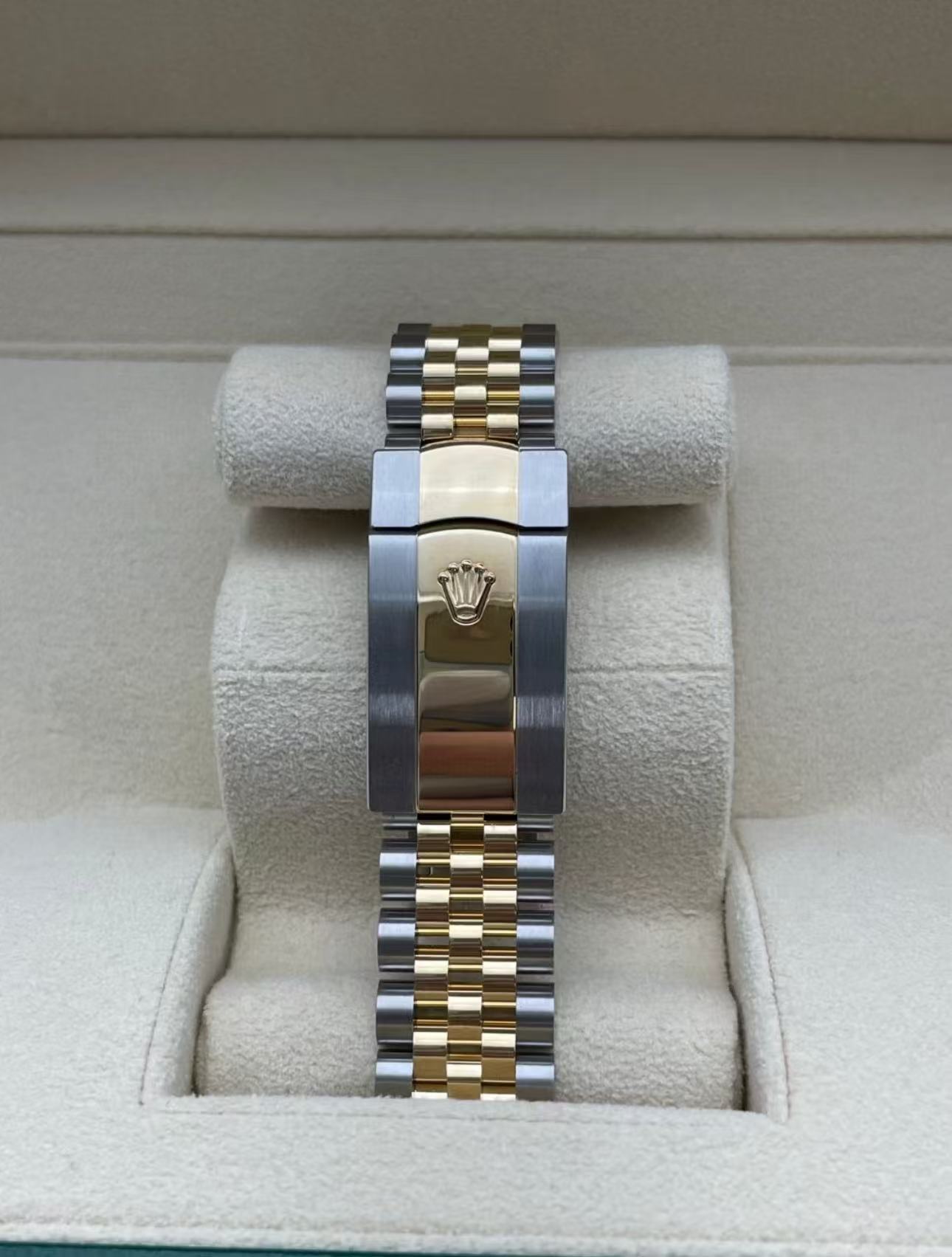 Rolex Datejust 41mm Super Clone Swiss Watch Two Tone Jubilee Bracelet Champagne Dial Ref M126333-0012-3235 Swiss Movement - SuperClonesRolex