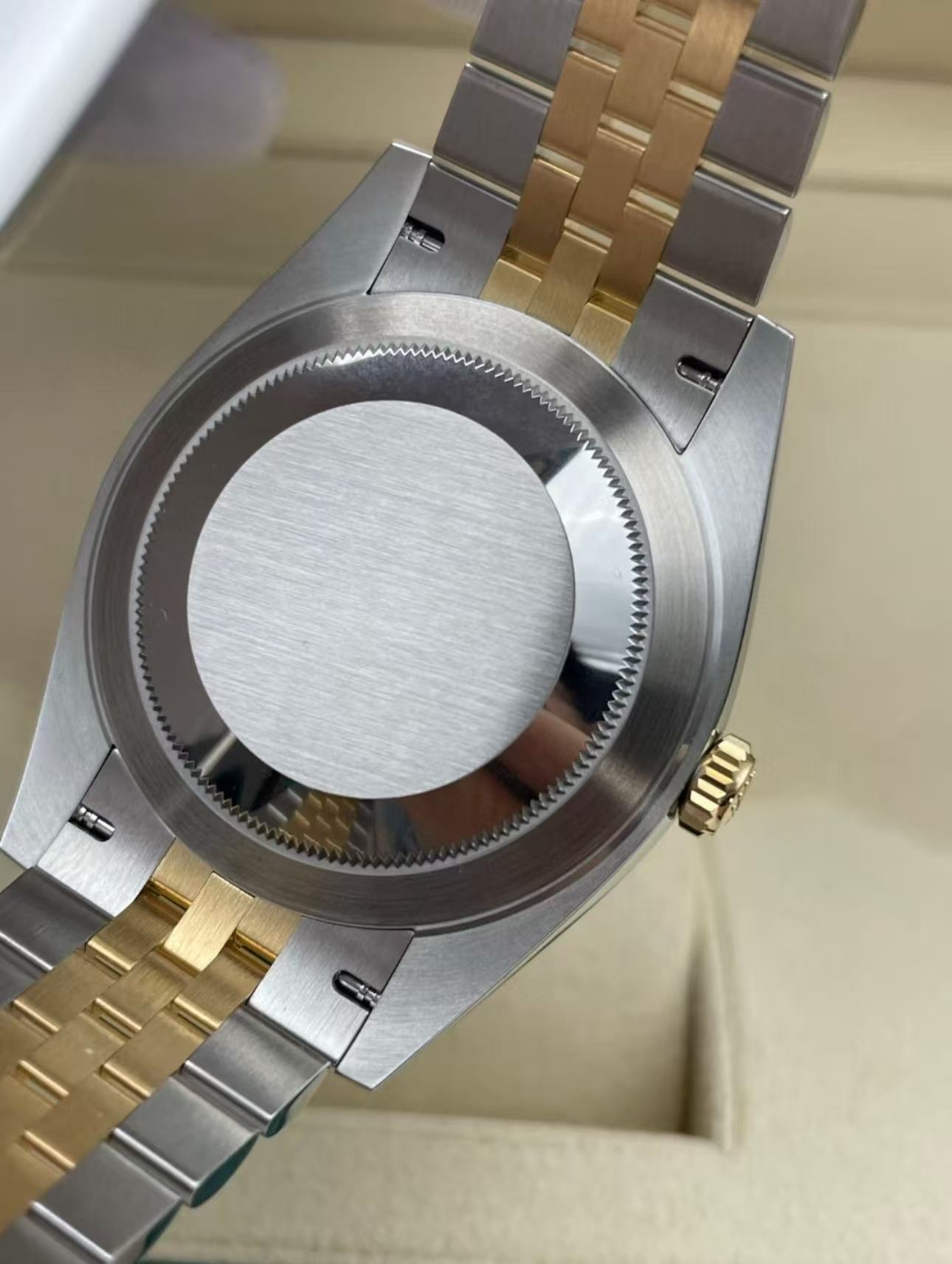 Rolex Datejust 41mm Super Clone Swiss Watch Two Tone Jubilee Bracelet Champagne Dial Ref M126333-0012-3235 Swiss Movement - SuperClonesRolex