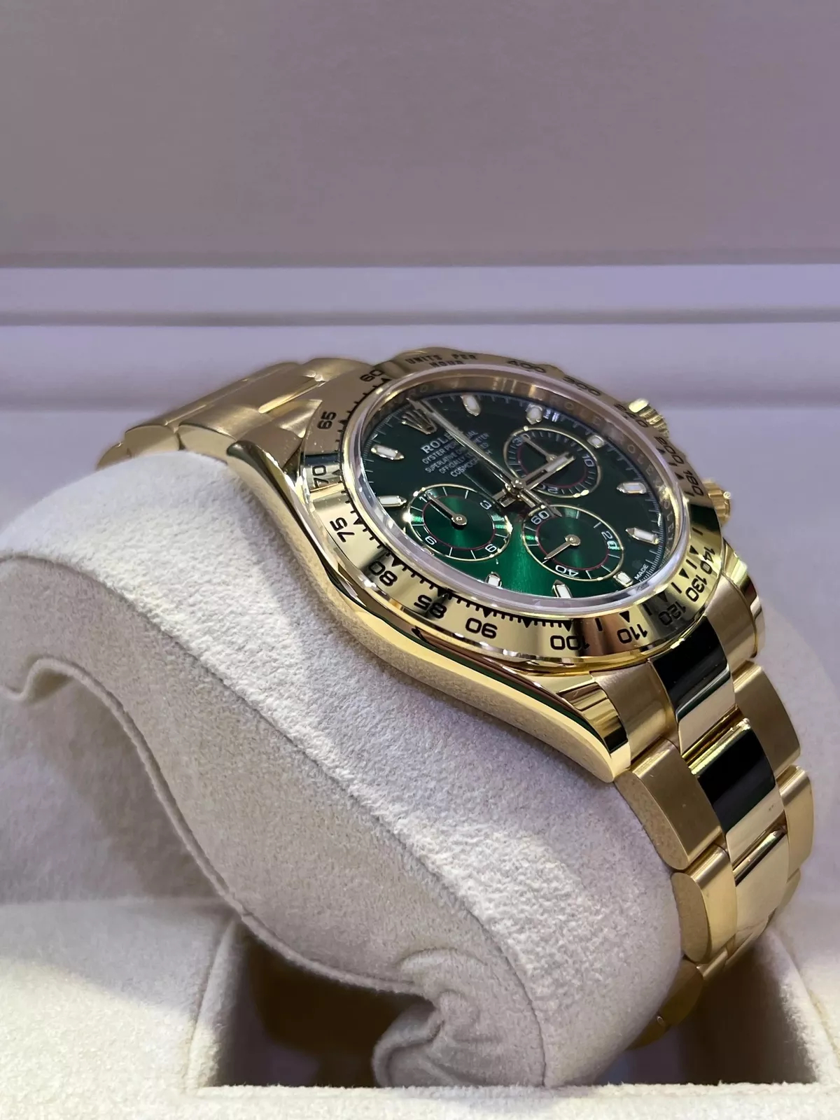 Rolex Daytona Green Dial SuperClone Swiss Replica Watch 18kGold Bracelet Ref 116508-4130S wiss Movement - SuperClonesRolex