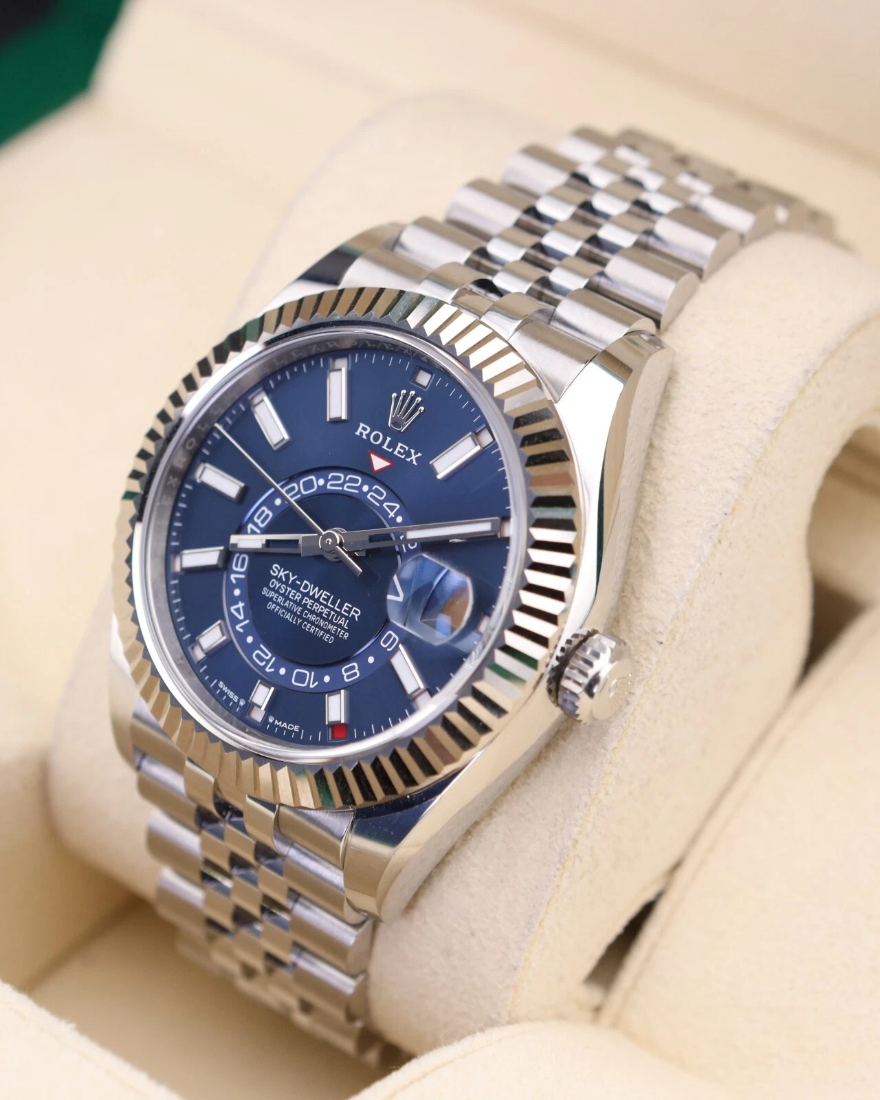 Rolex Sky-Dweller Blue Dial Super Clone Swiss Replica WatchJubilee Bracelet Ref 336934 9002 Swiss Movement - SuperClonesRolex