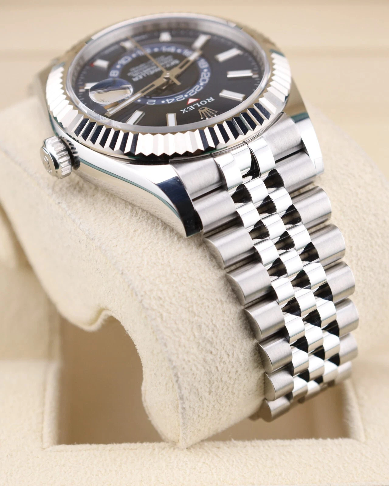 Rolex Sky-Dweller Blue Dial Super Clone Swiss Replica WatchJubilee Bracelet Ref 336934 9002 Swiss Movement - SuperClonesRolex