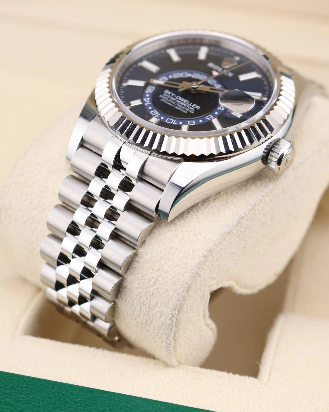 Rolex Sky-Dweller Blue Dial Super Clone Swiss Replica WatchJubilee Bracelet Ref 336934 9002 Swiss Movement - SuperClonesRolex