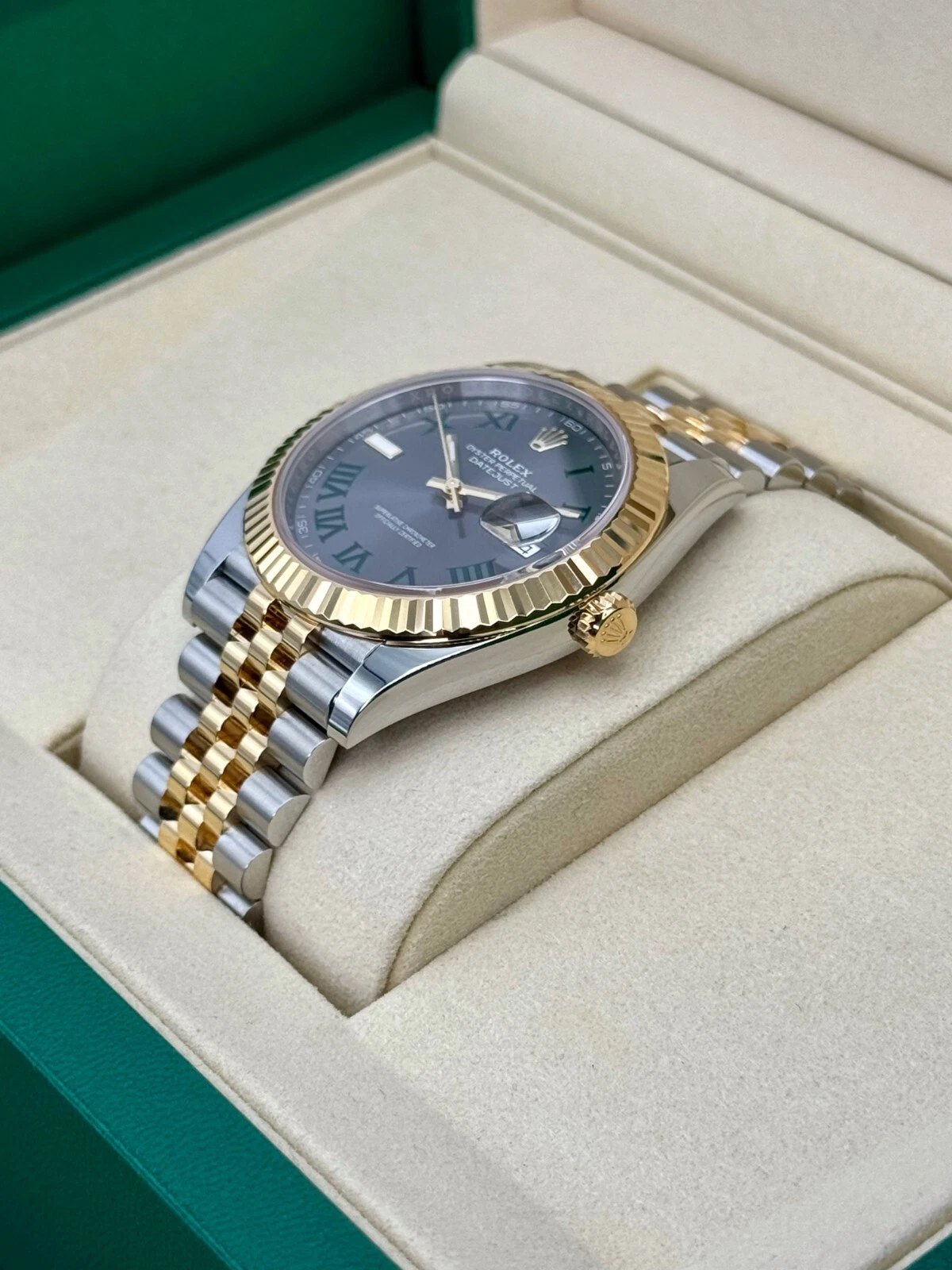 Rolex Datejust 36mm Super Clone Swiss Watch Yellow Rolesor Jubilee Bracelet White Mother of Pearl Dial Ref M126233-0035-3235 Swiss Movement - SuperClonesRolex
