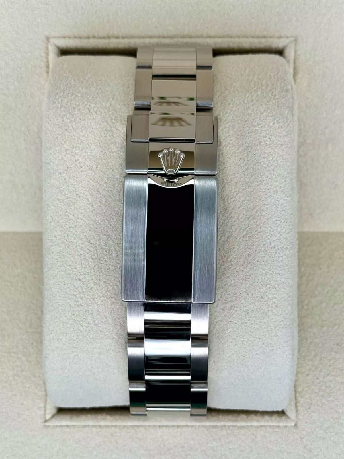 Rolex GMTMasterl Pepsi Blue Dial Super Clone Swiss Replica Watch Ref 126719BLRO丨3285 Swiss Movement - SuperClonesRolex