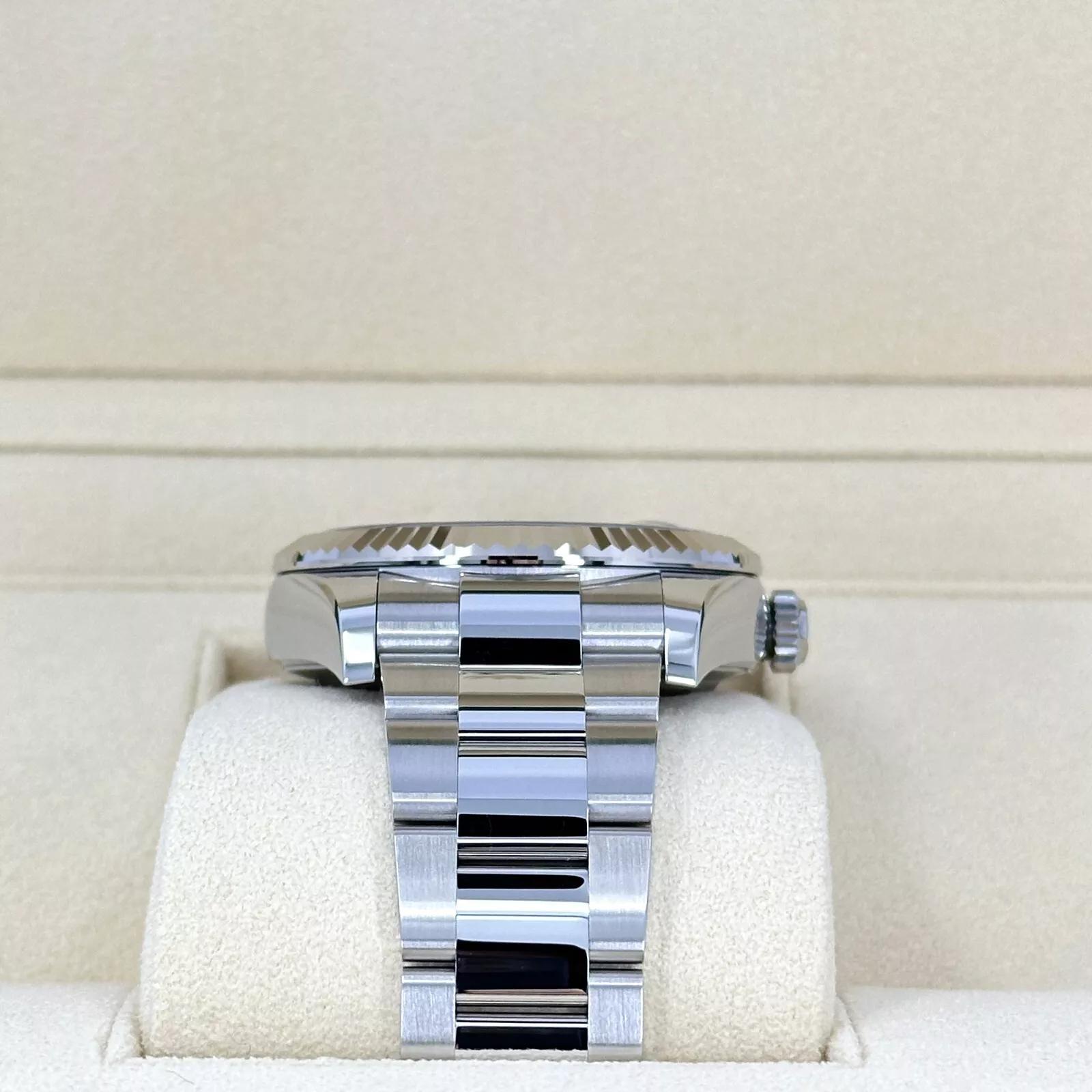 Rolex Sky-Dweller Blue Dial Super Clone Swiss Replica WatchOyster Bracelet Ref 336934-9002 Swiss Movement - SuperClonesRolex